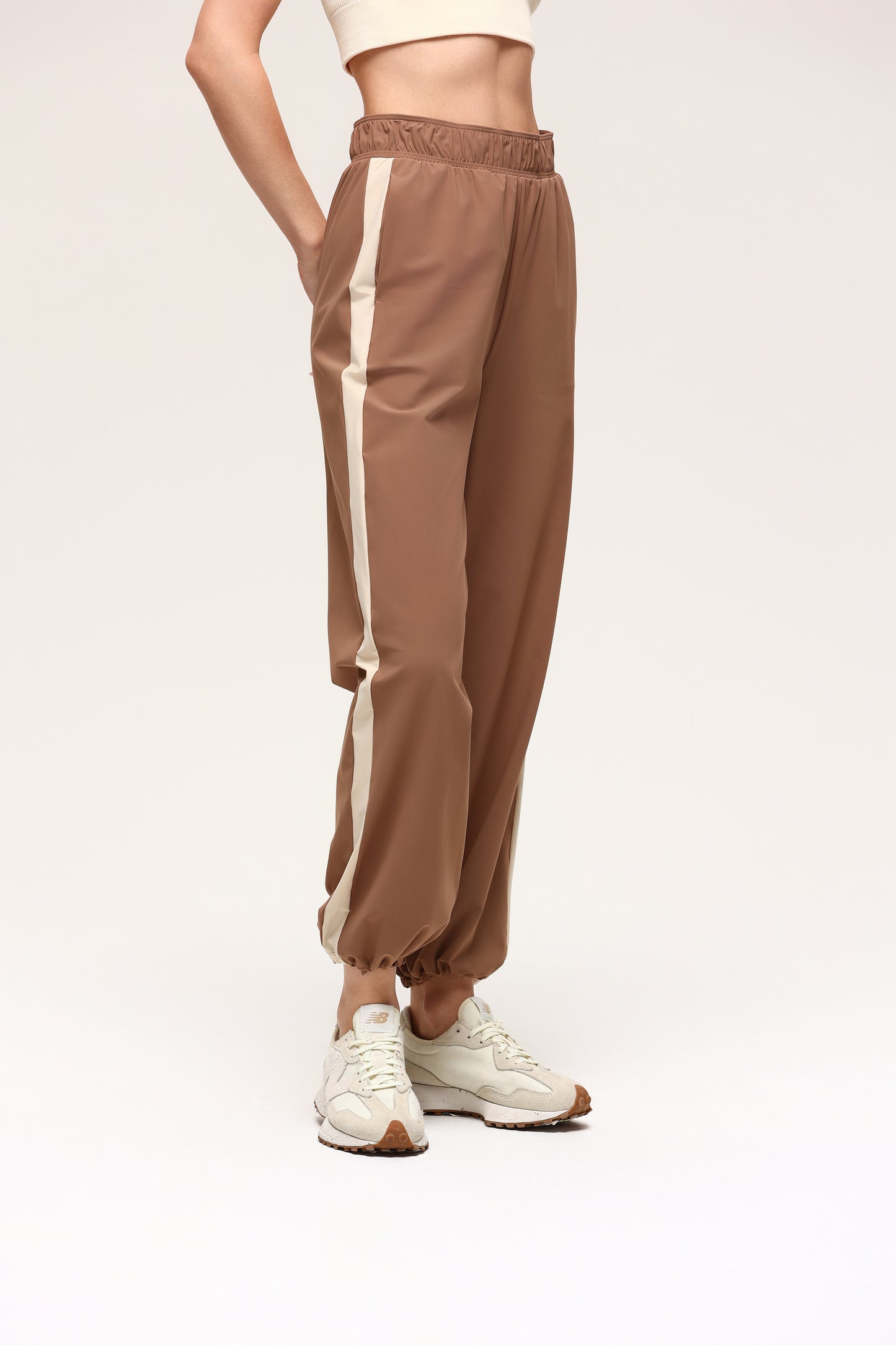 DESERT Women’s Pants